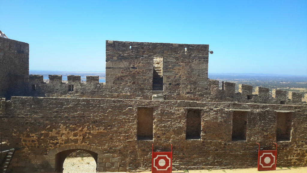 Castillo Fortaleza Monzaras