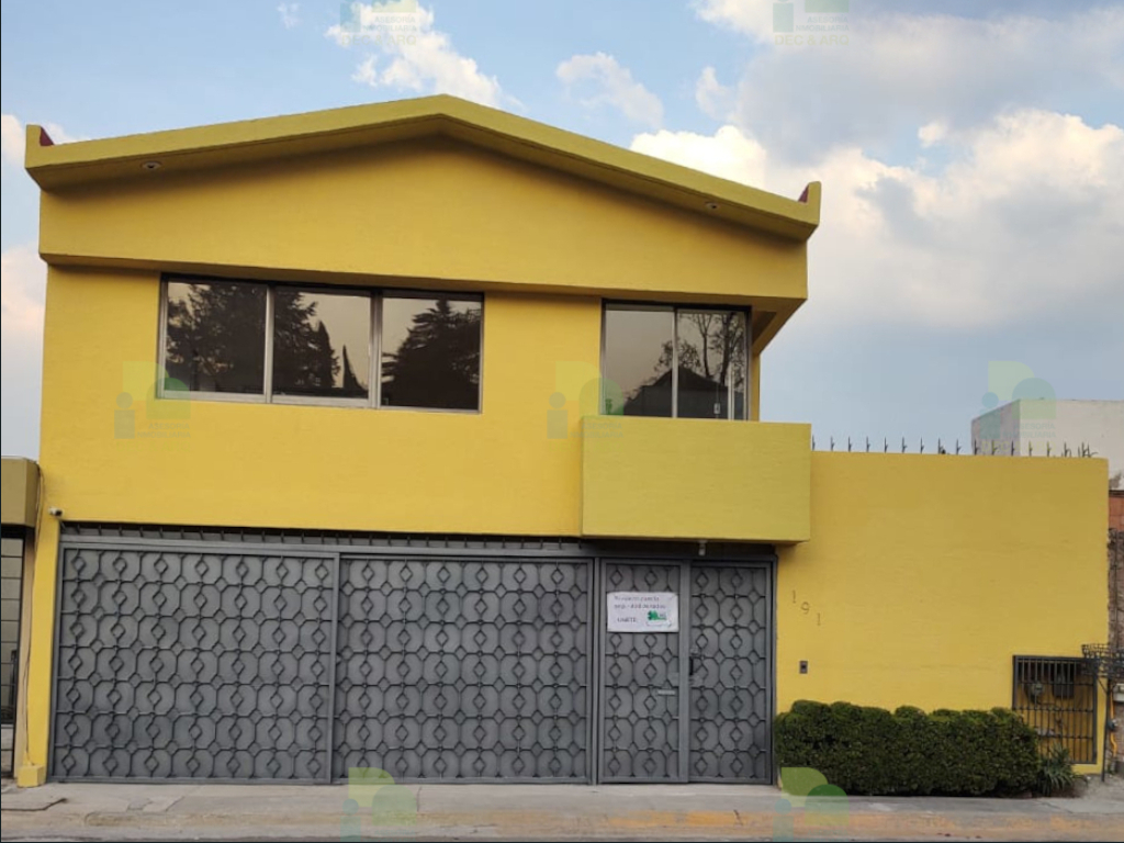 Casa amarilla