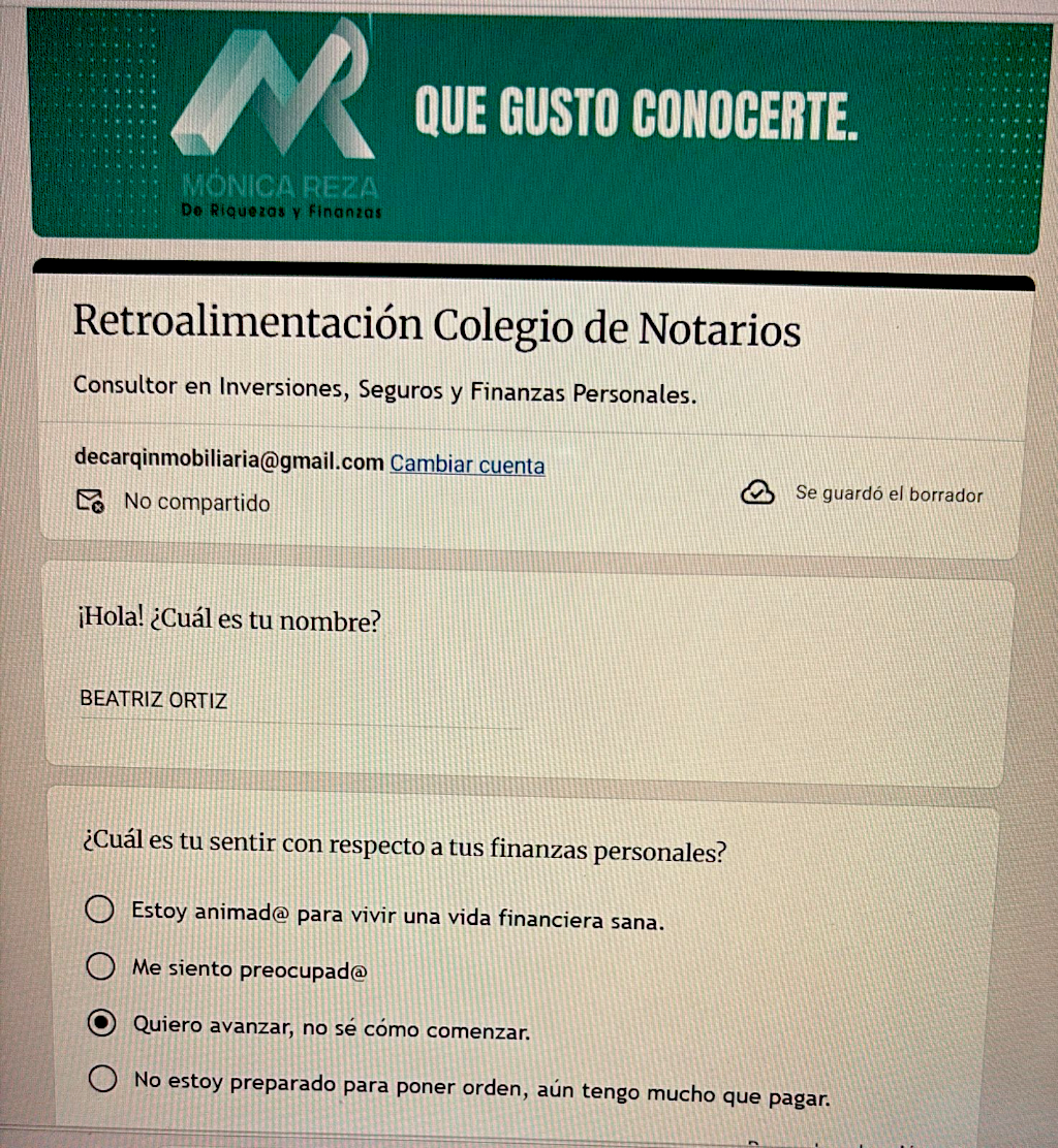 Fotografia tomada de informacion vista en la pantalla de una computadora